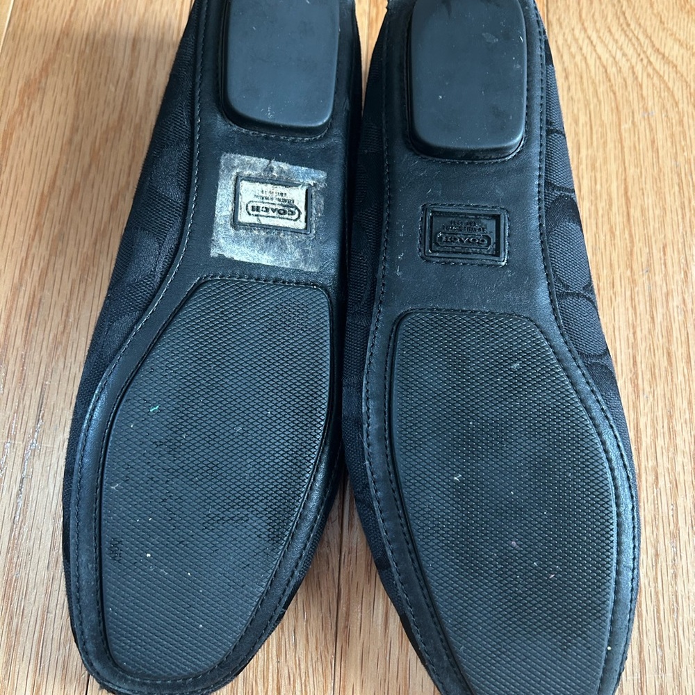 Coach Womwn’sBlack Loafers - Picture 5 of 7